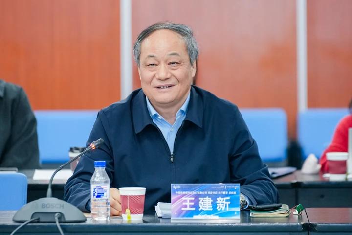 王总2.jpg 王总2.jpg